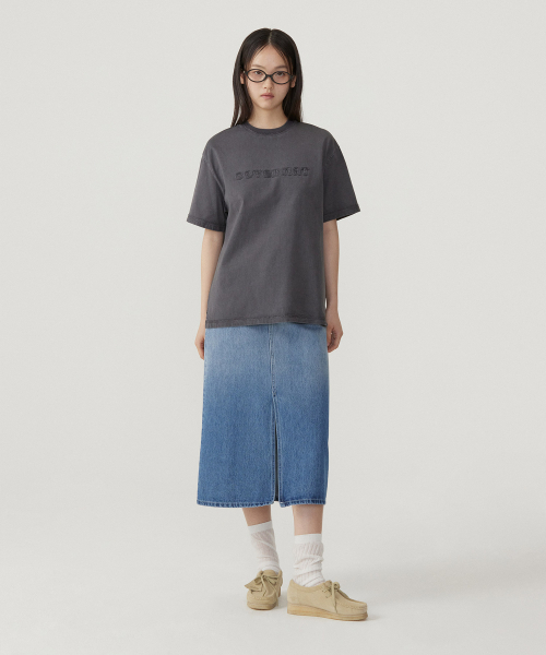 COVERNAT WOMAN(カバーナットウーマン)の「ウーマンオーバーフィットピグメントクーパーロゴTシャツCharcoal(Tシャツ/カットソー・レディース・その他・F)」の4枚目の写真