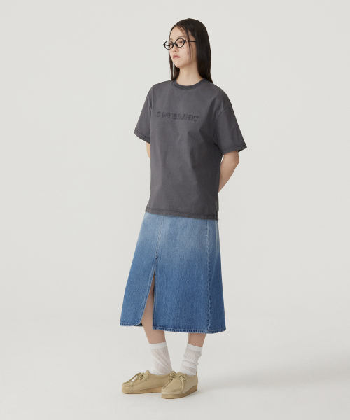 COVERNAT WOMAN(カバーナットウーマン)の「ウーマンオーバーフィットピグメントクーパーロゴTシャツCharcoal(Tシャツ/カットソー・レディース・その他・F)」の5枚目の写真