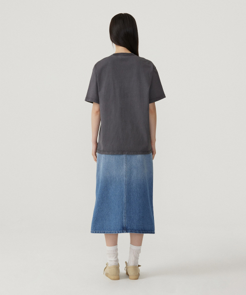 COVERNAT WOMAN(カバーナットウーマン)の「ウーマンオーバーフィットピグメントクーパーロゴTシャツCharcoal(Tシャツ/カットソー・レディース・その他・F)」の6枚目の写真