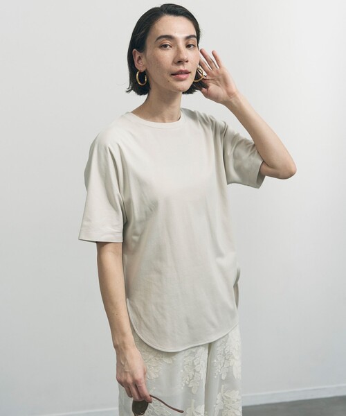UNFILO（アンフィーロ）の「BEAUTY FORM-T cotton フォルムTシャツ（Tシャツ/カットソー・レディース・グレー系/ブラック系/ベージュ系/ホワイト系・MEDIUM/LARGE/SMALL）」の11枚目の写真