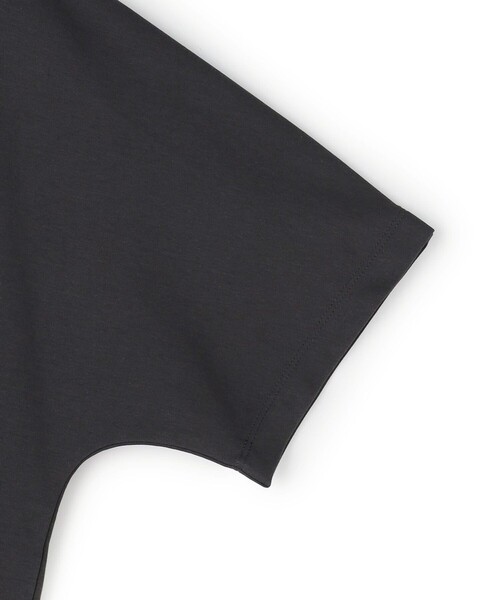 UNFILO（アンフィーロ）の「BEAUTY FORM-T cotton フォルムTシャツ（Tシャツ/カットソー・レディース・グレー系/ブラック系/ベージュ系/ホワイト系・MEDIUM/LARGE/SMALL）」の6枚目の写真