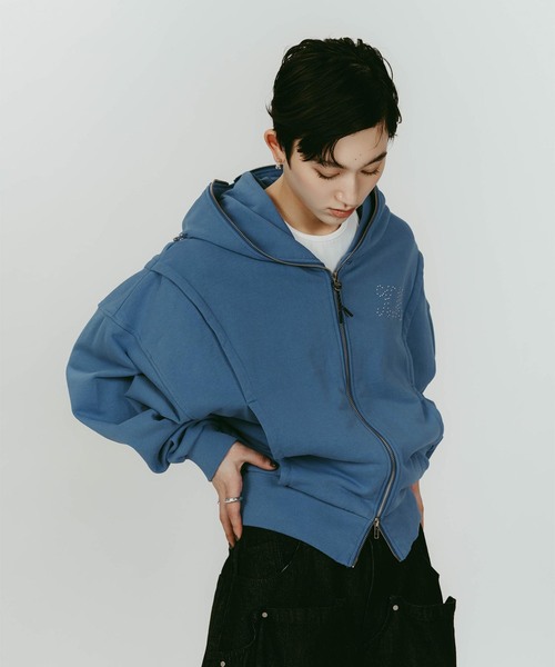 Knuth Marf(クヌースマーフ)の「Knuth Marf/クヌースマーフ pierced hooded sweatshirt(パーカー・レディース・ブルー/チャコールグレー・FREE)」の15枚目の写真