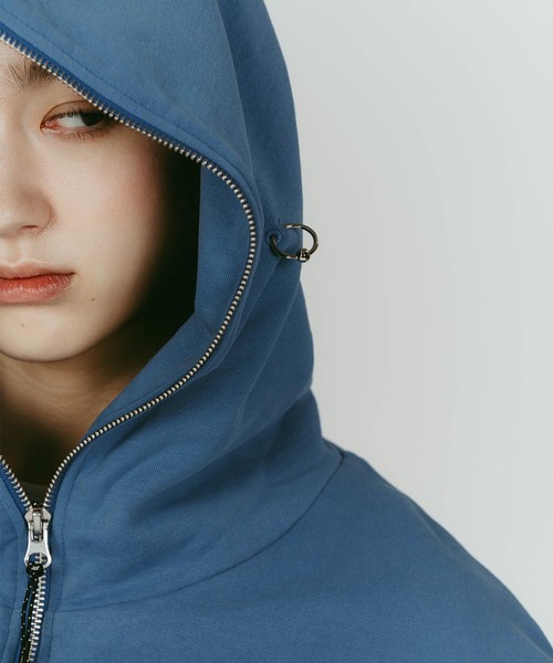 Knuth Marf(クヌースマーフ)の「Knuth Marf/クヌースマーフ pierced hooded sweatshirt(パーカー・レディース・ブルー/チャコールグレー・FREE)」の21枚目の写真