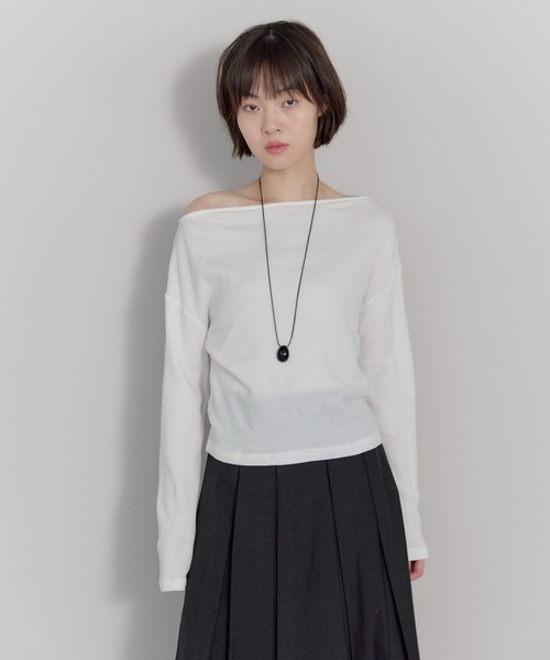 leimn(レイムン)の「オフショルシアースウェット(Tシャツ/カットソー・レディース・ホワイト/ブラック/チャコールグレー・FREE)」の4枚目の写真