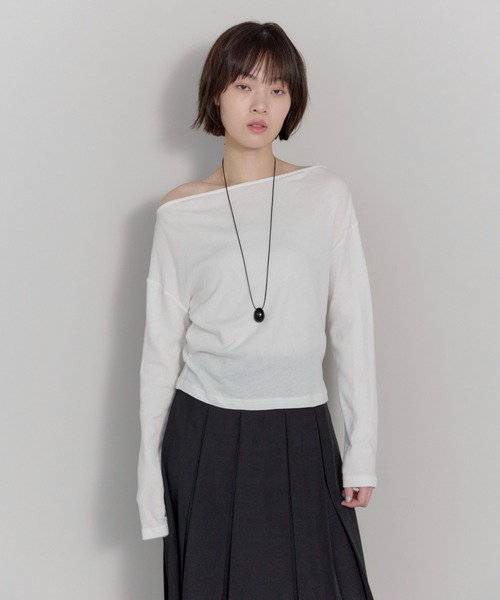 leimn(レイムン)の「オフショルシアースウェット(Tシャツ/カットソー・レディース・ホワイト/ブラック/チャコールグレー・FREE)」の6枚目の写真