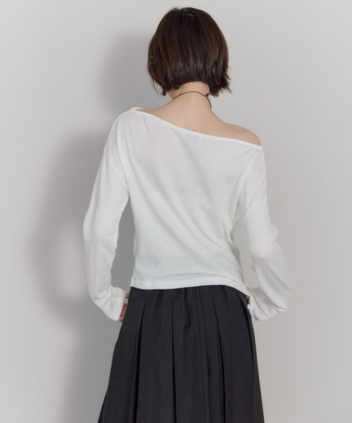 leimn(レイムン)の「オフショルシアースウェット(Tシャツ/カットソー・レディース・ホワイト/ブラック/チャコールグレー・FREE)」の13枚目の写真
