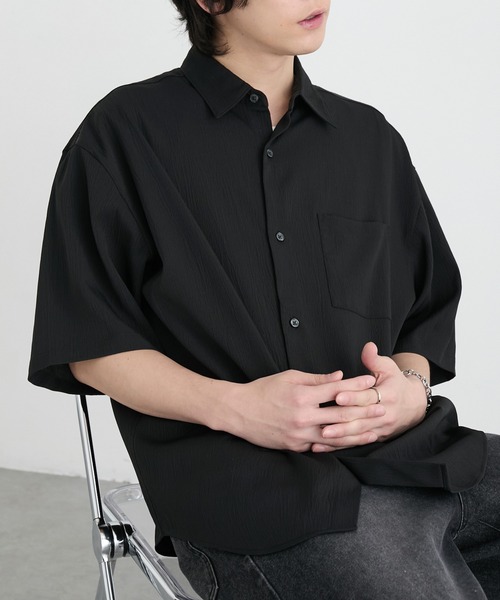 MONO-MART（モノマート）の「＜接触冷感/UVカット＞ルーズシルエット 楊柳 レギュラーカラー 半袖シャツ（シャツ/ブラウス・メンズ・チャコール/ネイビー/ホワイト/ライトグレー/ダークブラウン/ブラック/レッド系/ブルーグリーン・S/M/L）」の20枚目の写真