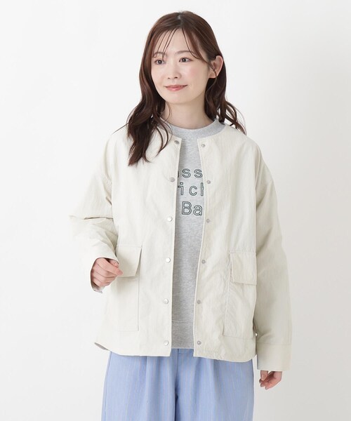 one'sterrace(ワンズテラス)の「撥水ノーカラージャケット(ノーカラージャケット・レディース・ブラック系8/カーキ系5/アイボリー系8・02)」の2枚目の写真
