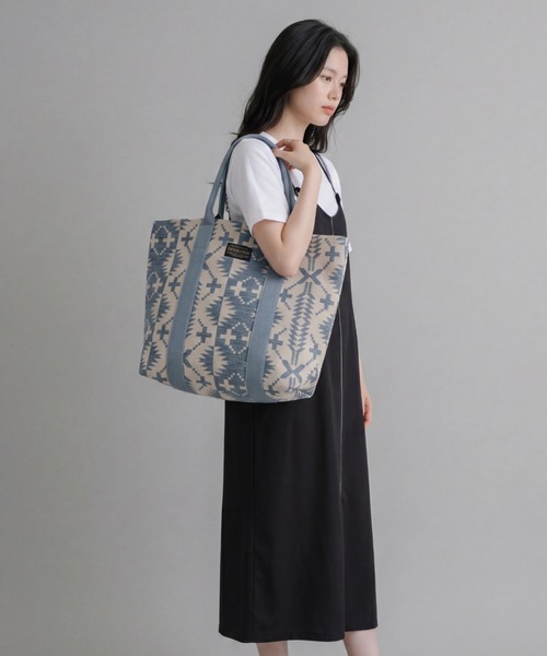 PENDLETON(ペンドルトン)の「【PE3】【PENDLETON/ペンドルトン】GOBELINS LARGE TOTE BAG Native Pattern Big Tote PDT-000-261009(トートバッグ・メンズ・ブルー/ブラック・FREE)」の7枚目の写真