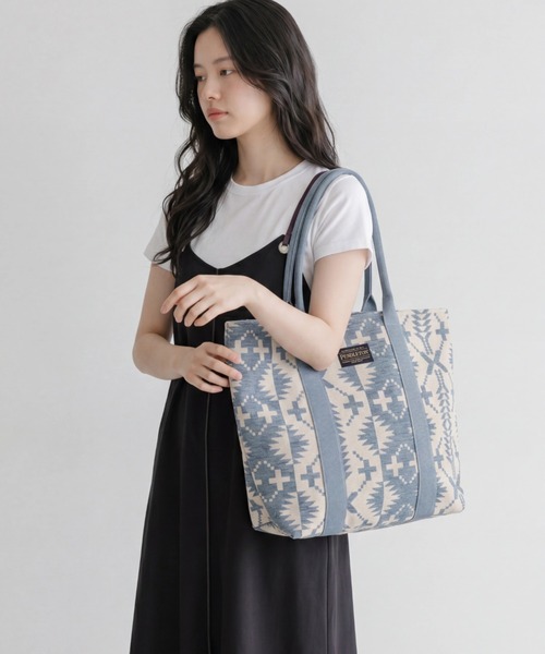 PENDLETON(ペンドルトン)の「【PE3】【PENDLETON/ペンドルトン】GOBELINS LARGE TOTE BAG Native Pattern Big Tote PDT-000-261009(トートバッグ・メンズ・ブルー/ブラック・FREE)」の6枚目の写真