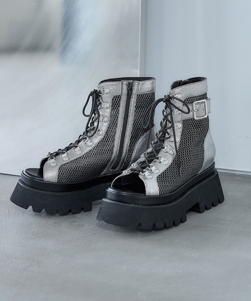 HARE（ハレ）の「サイドベルトメッシュレースアップブーサン(HARE)（サンダル・レディース・ブラック/シルバー/ブラック系その他・MEDIUM/LARGE/SMALL）」の4枚目の写真