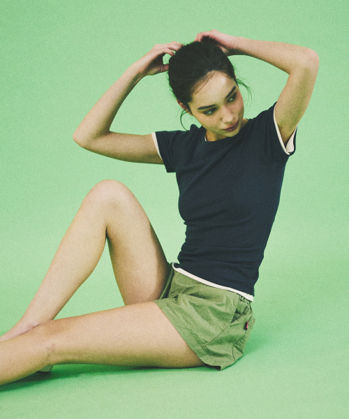 A.R.U(エイアールユー)の「ESSENTIAL TEE(Tシャツ/カットソー・レディース・アイボリー/ブラック/Beige/ネイビー/PINK・SMALL/MEDIUM)」の13枚目の写真