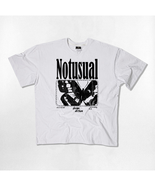 NOTUSUAL(ノットユージュアル)の「バタフライオーバーサイズ半袖Tシャツ4色(Tシャツ/カットソー・レディース・ネイビー/ホワイト/ブラック/ホワイト×グレー・SMALL/MEDIUM/LARGE/X-LARGE)」の2枚目の写真