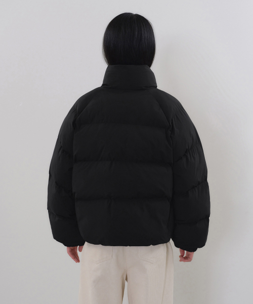 MUSINSA STANDARD WOMAN（ムシンサスタンダードウーマン）の「ウィメンズデイリープファーラグランショートパディングジャケット[ブラック]（ダウンジャケット/コート・レディース・その他・X-SMALL/LARGE/MEDIUM）」の3枚目の写真