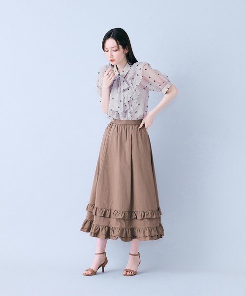 Audie a Muses（オーディアミューズ）の「【モデル美香着用】裾ギャザーフリル付きスカート（スカート・レディース・ブラウン/ブラック・36/38/42）」の11枚目の写真