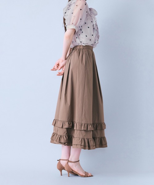 Audie a Muses（オーディアミューズ）の「【モデル美香着用】裾ギャザーフリル付きスカート（スカート・レディース・ブラウン/ブラック・36/38/42）」の17枚目の写真