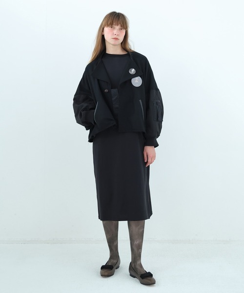 BEDSIDEDRAMA(ベットサイドドラマ)の「Dreamin' Mix Poncho Short Coat(MA-1・レディース・カーキ/ブラック・2/1)」の4枚目の写真