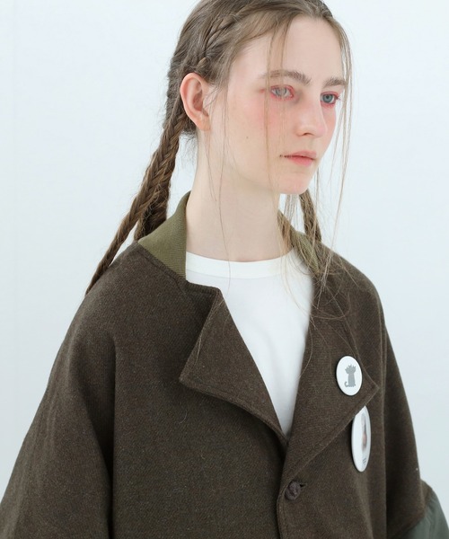 BEDSIDEDRAMA(ベットサイドドラマ)の「Dreamin' Mix Poncho Short Coat(MA-1・レディース・カーキ/ブラック・2/1)」の7枚目の写真