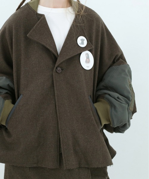 BEDSIDEDRAMA(ベットサイドドラマ)の「Dreamin' Mix Poncho Short Coat(MA-1・レディース・カーキ/ブラック・2/1)」の12枚目の写真