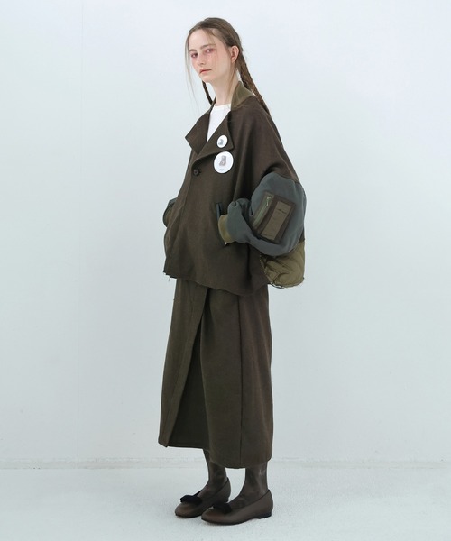 BEDSIDEDRAMA(ベットサイドドラマ)の「Dreamin' Mix Poncho Short Coat(MA-1・レディース・カーキ/ブラック・2/1)」の9枚目の写真
