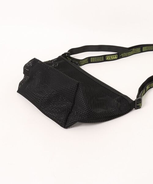 WEEKEND(ER)(ウィークエンダー)の「WEEKEND(ER)/ウィークエンダー ショルダーバッグ MESH BAG 9279901(ショルダーバッグ・メンズ・ブラック・FREE)」の3枚目の写真