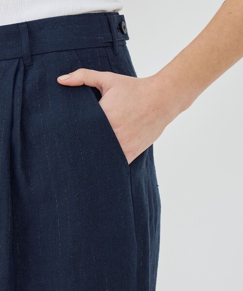 GALERIE VIE(ギャルリー ヴィー)の「マリンカナパストライプ ツータックストレートパンツ(その他パンツ・レディース・ネイビー・32/34/36)」の9枚目の写真