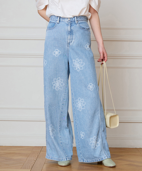 IENA LA BOUCLE(イエナラブークル)の「IENA LA BOUCLE フラワーソフトデニムシルエットパンツ(デニムパンツ・レディース・サックスブルー・38/36/34/40)」の3枚目の写真