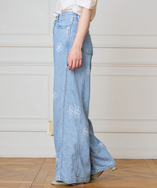 IENA LA BOUCLE(イエナラブークル)の「IENA LA BOUCLE フラワーソフトデニムシルエットパンツ(デニムパンツ・レディース・サックスブルー・38/36/34/40)」の4枚目の写真