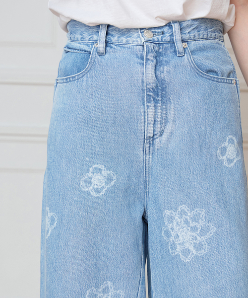 IENA LA BOUCLE(イエナラブークル)の「IENA LA BOUCLE フラワーソフトデニムシルエットパンツ(デニムパンツ・レディース・サックスブルー・38/36/34/40)」の7枚目の写真