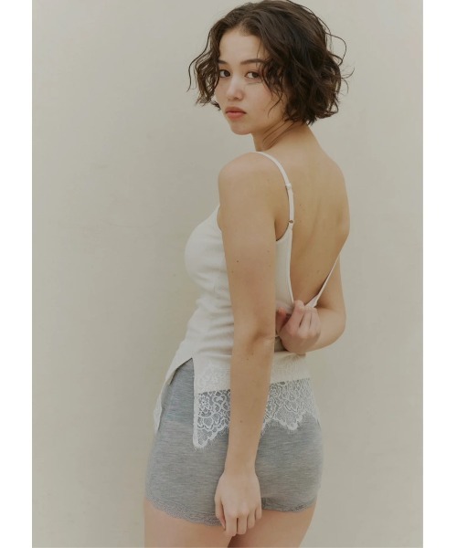 NOTREemor(ノートルエモア)の「soft fit lace camisole(キャミソール・レディース・アイボリー・MEDIUM/SMALL)」の2枚目の写真
