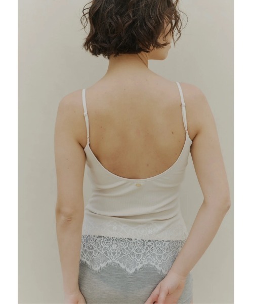 NOTREemor(ノートルエモア)の「soft fit lace camisole(キャミソール・レディース・アイボリー・MEDIUM/SMALL)」の4枚目の写真