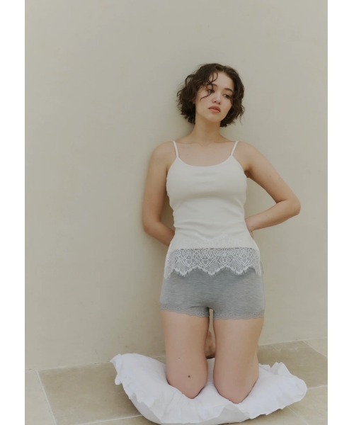 NOTREemor(ノートルエモア)の「soft fit lace camisole(キャミソール・レディース・アイボリー・MEDIUM/SMALL)」の7枚目の写真