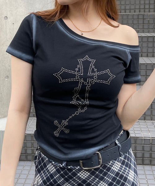 ROGER AND RAW(ロジャーアンドロウ)の「クロスストーン ワンショル チビT(Tシャツ/カットソー・レディース・ブラック/グレー/ホワイト・FREE)」の21枚目の写真