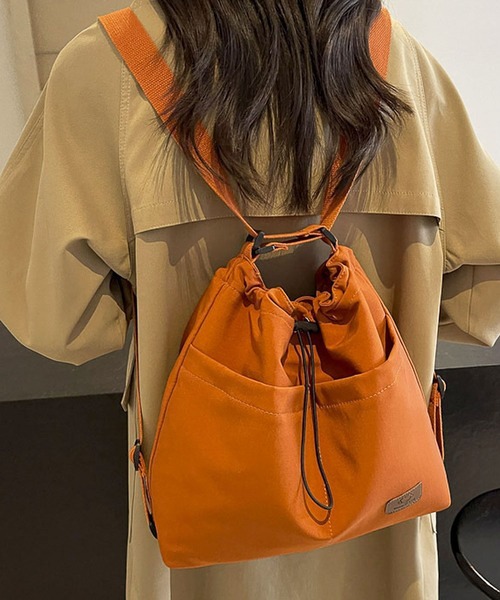 LA VORAGINE(ラ ヴォラジネ)の「3WAYA4収納可アウトポケットドロストリュックサックショルダーバッグトートバッグ(ショルダーバッグ・レディース・グリーン/ベージュ/オレンジ/ブラック・FREE)」の4枚目の写真