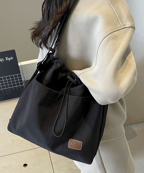 LA VORAGINE(ラ ヴォラジネ)の「3WAYA4収納可アウトポケットドロストリュックサックショルダーバッグトートバッグ(ショルダーバッグ・レディース・グリーン/ベージュ/オレンジ/ブラック・FREE)」の2枚目の写真