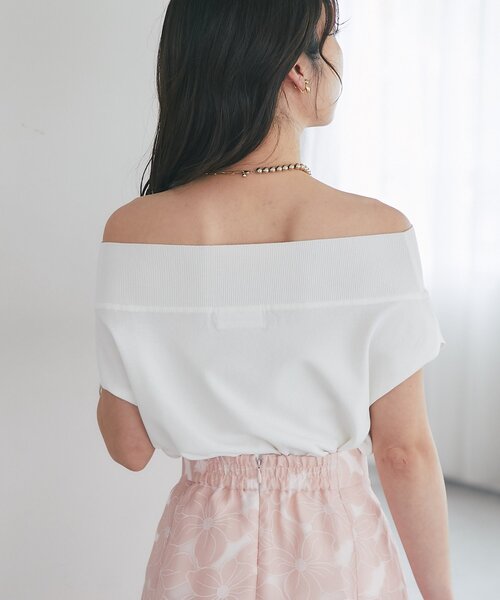 La boutique BonBon（ラブティックボンボン）の「【今すぐお届け・接触冷感・UVカット】クールタッチUVオフショルフレンチニット（ニット/セーター・レディース・ブラック/サックスブルー/ブラウン/ホワイト/チャコールグレー/バイオレット・FREE）」の9枚目の写真