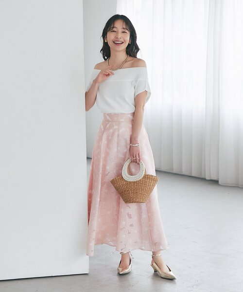 La boutique BonBon（ラブティックボンボン）の「【今すぐお届け・接触冷感・UVカット】クールタッチUVオフショルフレンチニット（ニット/セーター・レディース・ブラック/サックスブルー/ブラウン/ホワイト/チャコールグレー/バイオレット・FREE）」の10枚目の写真