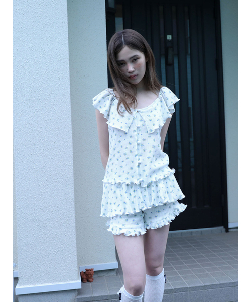 UGLY SHADOW(アグリーシャドウ)の「RUFFLE FLOWER SKIRT PANTS(WHITE)(その他パンツ・レディース・その他・FREE)」の2枚目の写真