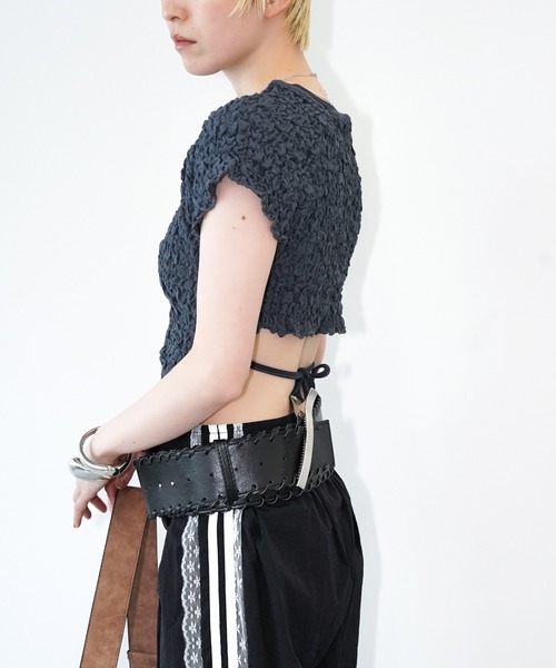 chuclla(チュクラ)の「シャーリングショートトップス chw26s299(Tシャツ/カットソー・レディース・ネイビー/アイボリー・FREE)」の4枚目の写真