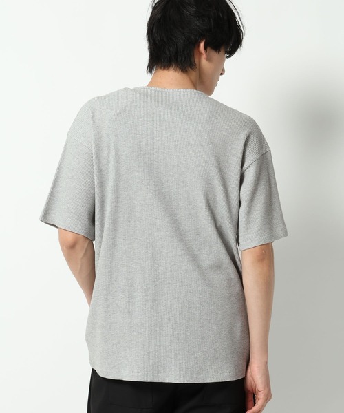 ALAND(エーランド)の「【UNISEX】ALAND/ロゴヘンリーネック半袖(Tシャツ/カットソー・レディース・オフホワイト/ブラック/ライトブルー/グレー・LARGE/SMALL)」の20枚目の写真