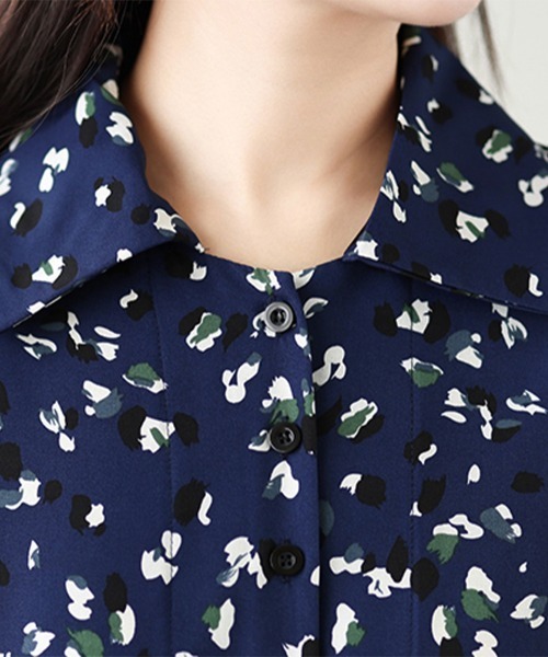 ONEP STAR（ワンピスター）の「小花柄ノースリーブシャツワンピース（シャツワンピース・レディース・ネイビー・MEDIUM/LARGE/X-LARGE）」の12枚目の写真