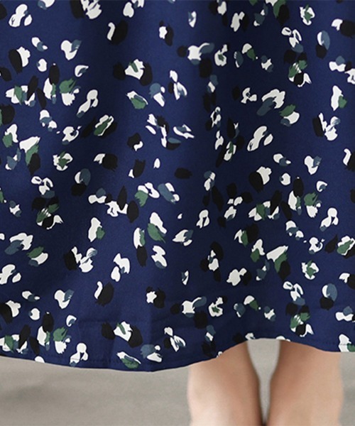 ONEP STAR（ワンピスター）の「小花柄ノースリーブシャツワンピース（シャツワンピース・レディース・ネイビー・MEDIUM/LARGE/X-LARGE）」の15枚目の写真