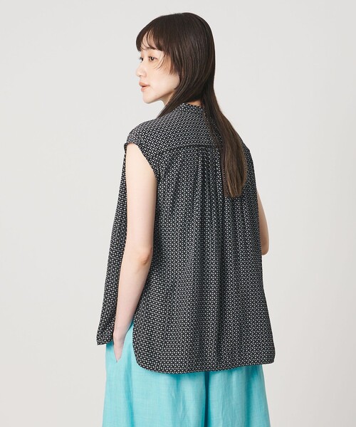 UNITED ARROWS(ユナイテッドアローズ)の「Spiree フレンチスリーブ ブラウス(シャツ/ブラウス・レディース・ダークグレー/その他7/その他1/その他9/モカ・FREE)」の12枚目の写真