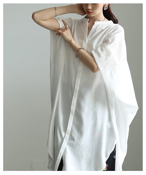 Sawa a la mode(サワアラモード)の「オーバーサイズシャツチュニック(チュニック・レディース・チャコール/オフホワイト/ブラック・FREE)」の16枚目の写真