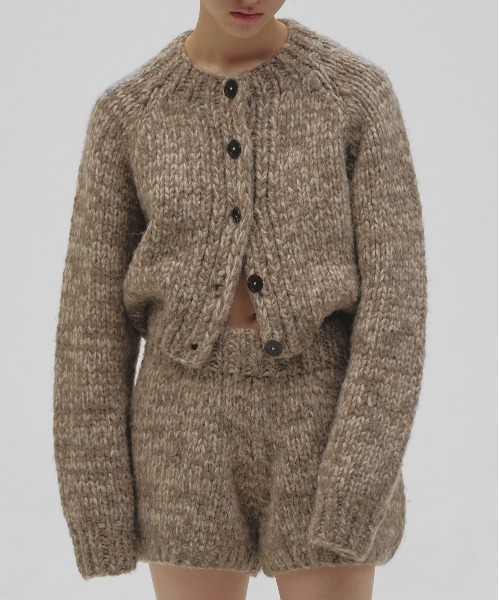 TODAYFUL(トゥデイフル)の「Hand Knit Cardigan(カーディガン/ボレロ・レディース・ブラック/モカ・FREE)」の2枚目の写真