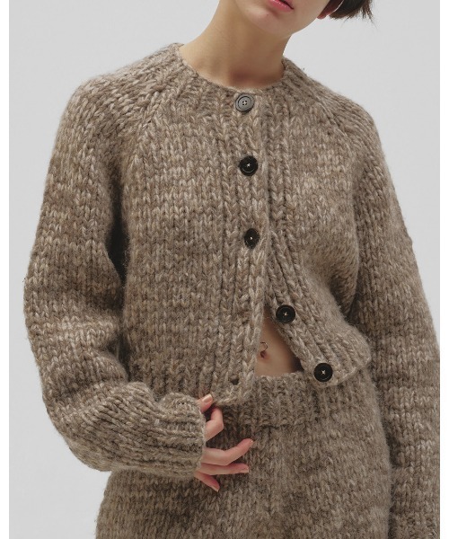 TODAYFUL(トゥデイフル)の「Hand Knit Cardigan(カーディガン/ボレロ・レディース・ブラック/モカ・FREE)」の7枚目の写真