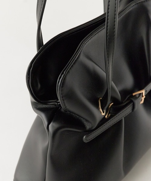 Chick（チック）の「Faux Leather Belt Design Handbag / フェイクレザー ベルトデザイン ハンドバッグ 2026年春夏（ハンドバッグ・レディース・ブラック/ブラウン/ホワイト・FREE）」の8枚目の写真