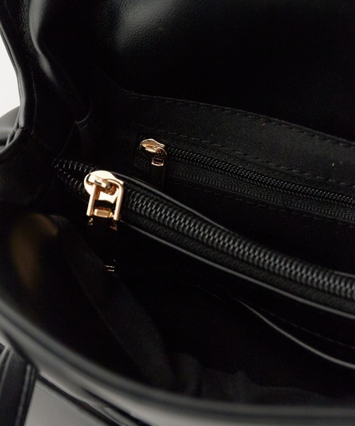 Chick（チック）の「Faux Leather Belt Design Handbag / フェイクレザー ベルトデザイン ハンドバッグ 2026年春夏（ハンドバッグ・レディース・ブラック/ブラウン/ホワイト・FREE）」の14枚目の写真