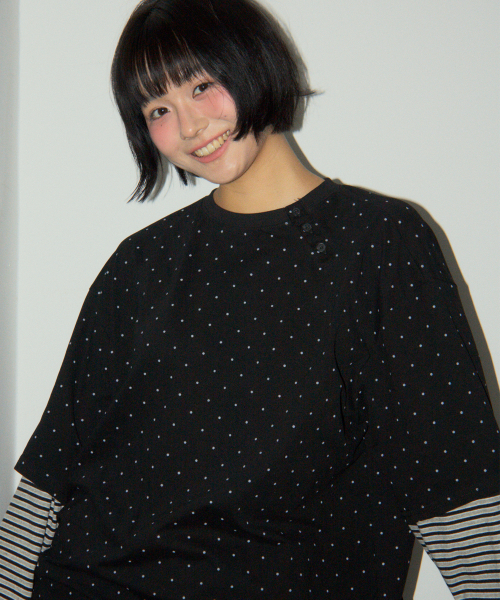 SOME PLACE（サムプレイス）の「ミニドットカラーアンバランスストライプツーウェイレイヤードTシャツ[ブラック]（Tシャツ/カットソー・レディース・ブラック・FREE）」の5枚目の写真