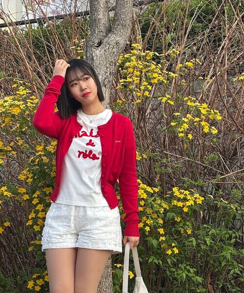 ROLAROLA(ロラロラ)の「MAISON DE ROLA EMBROIDERY T-SHIRT BLACK(Tシャツ/カットソー・レディース・ブラック・MEDIUM/SMALL/X-SMALL)」の12枚目の写真